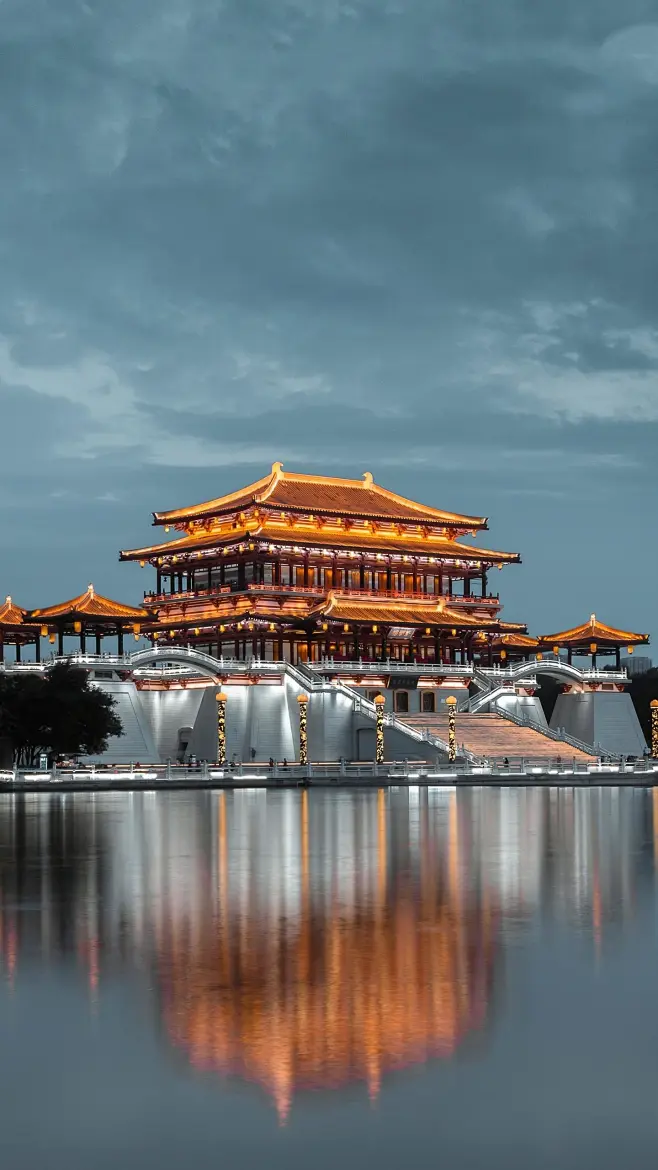 玩《天龙八部·归来》爽上天！无人机烟花秀今晚21:30亮相西安