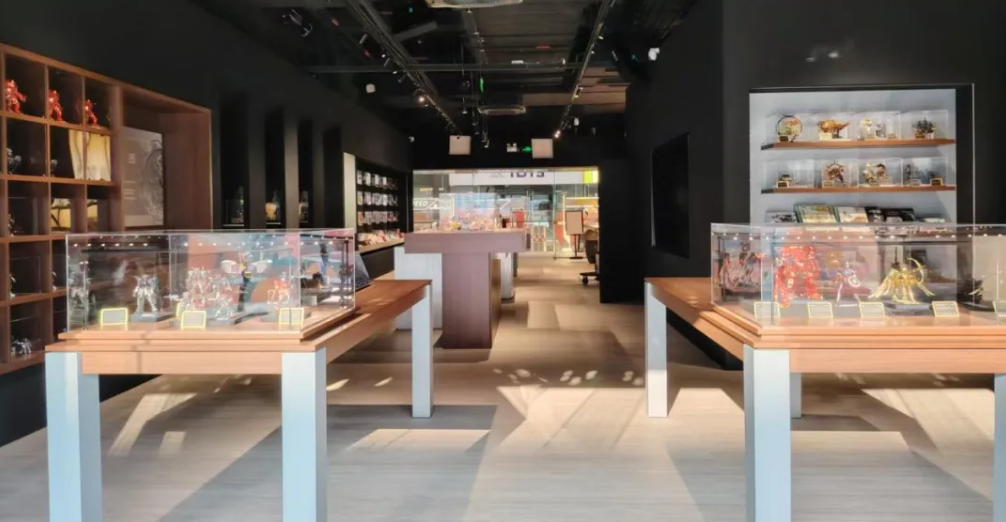 拼酷ChinaJoy全球首发“点翠·二十二凤冠”，以拼装潮玩续写千年国粹华章(图4)