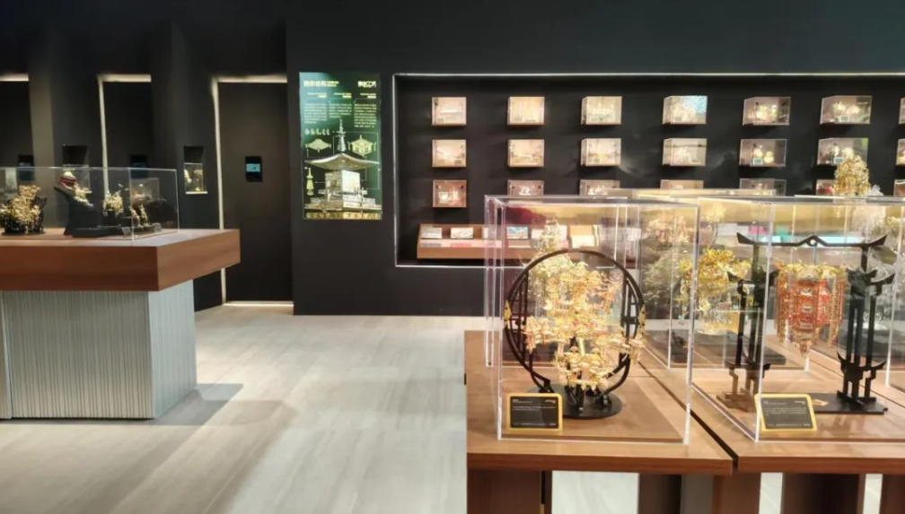 拼酷ChinaJoy全球首发“点翠·二十二凤冠”，以拼装潮玩续写千年国粹华章(图5)