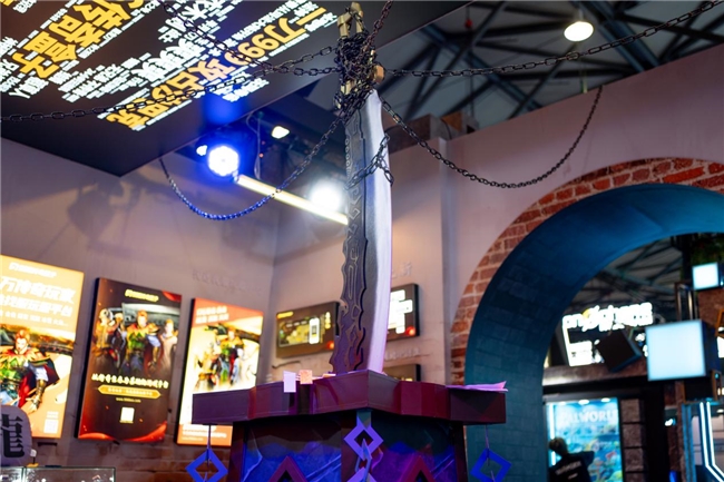 恺英网络传奇盒子亮相CJ：复古展台与多元生态续传奇热(图5)