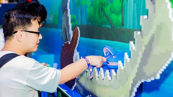 潜水员戴夫现身ChinaJoy，制作人黄载皓入驻微博(图4)