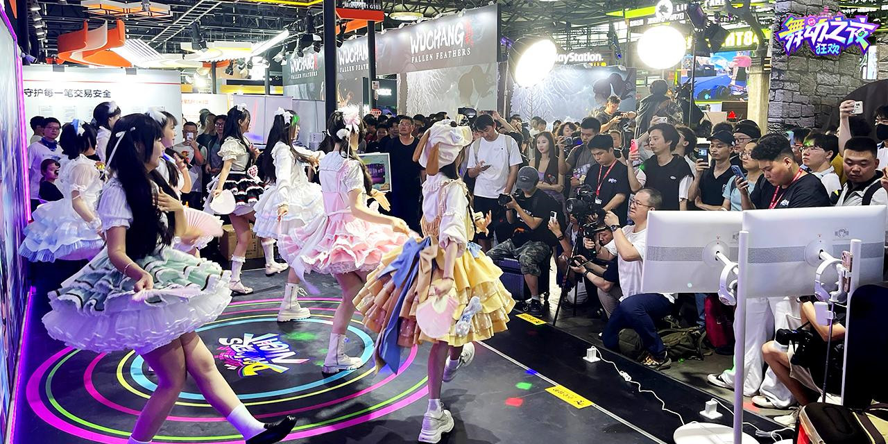 【CJ火爆直击】《舞动之夜：狂欢》展台燃爆ChinaJoy 2025！人潮、热舞、游戏，根本停不下来！