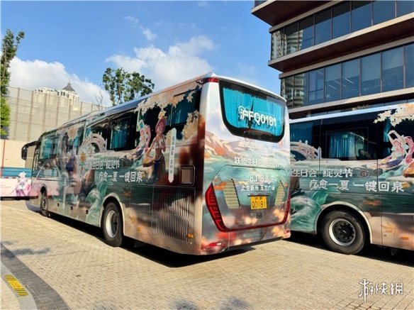 LOL生日会牌面，各女神COSER亲临现场！(图2)