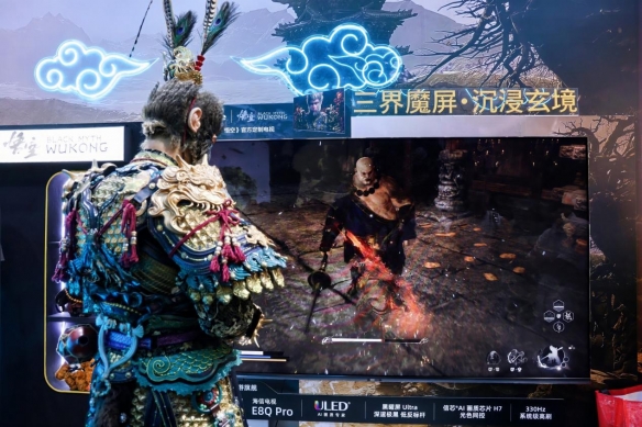 海信电视E8Q Pro燃爆2025ChinaJoy，三大硬核技术重塑影游视界(图2)