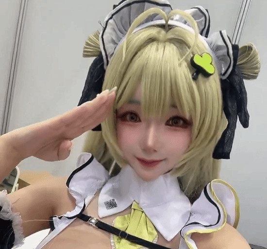 白色蕾丝太勾人！《剑星》体模尹雪花发布新美照！(图3)