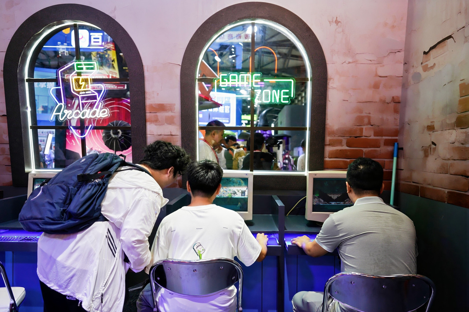 热聚于996传奇盒子真沙城，热燃为盒子ChinaJoy初登场