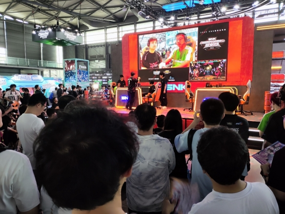 没想到十年后，我还在偷瞄不知火舞的“物理引擎”(图7)