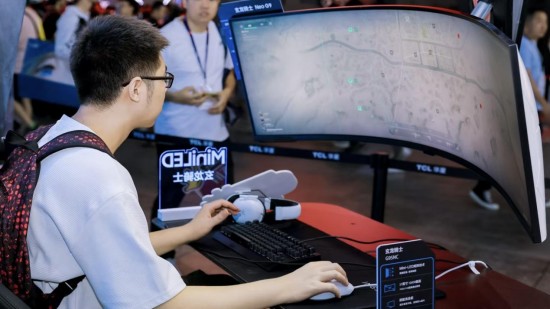 尖端显示科技重塑游戏视界：三星显示器闪耀2025 ChinaJoy(图5)