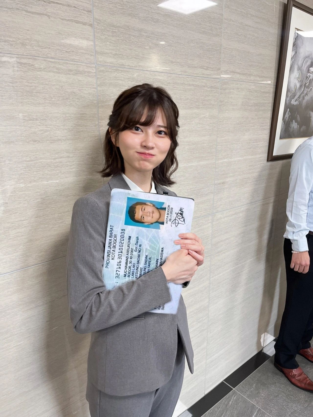 日本制服妹子让欧美网友集体性压抑，但半天就塌房了！(图13)