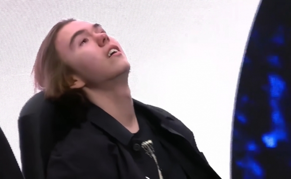 Cs科隆决赛大超五杀，扮猪吃老虎？(图10)