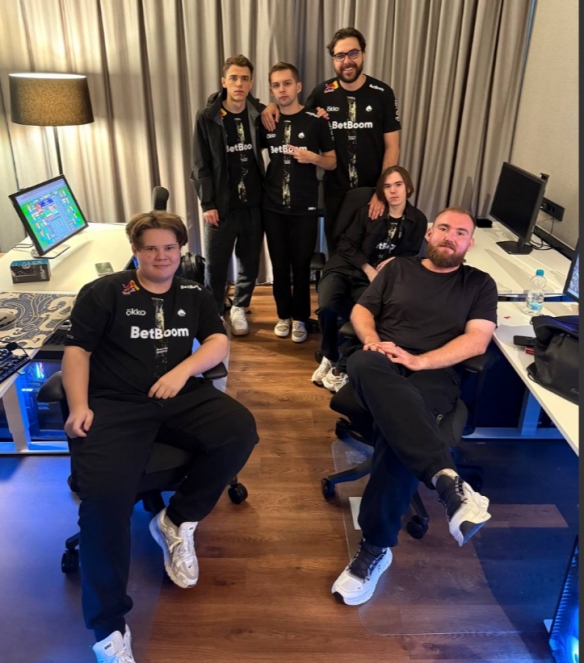 Cs科隆决赛大超五杀，扮猪吃老虎？(图4)