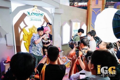 韩国人气Coser闪耀展区，会玩梗的IGG承包了2025ChinaJoy玩家的所有尖叫(图13)