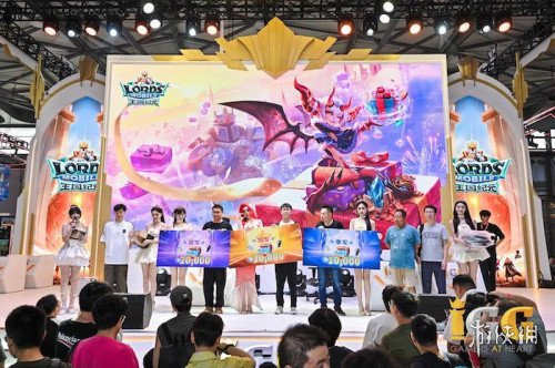 韩国人气Coser闪耀展区，会玩梗的IGG承包了2025ChinaJoy玩家的所有尖叫(图24)