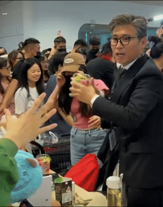 没有人会一直捅娄子，除非他是李乃文！(图10)