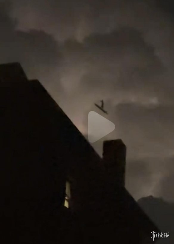 北京夜空拍到黑影御剑飞行？气象专家：(图1)