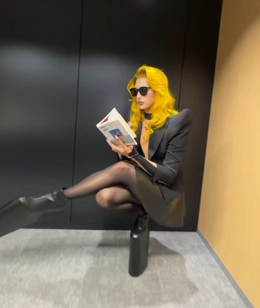 假擦边真绝活，风靡外网的“麻辣鸡蹲”挑战给我看麻了(图6)