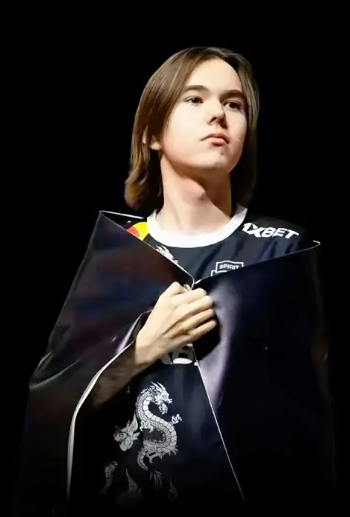 第三位幻神加冕，森载洞——CS的三座山(图11)