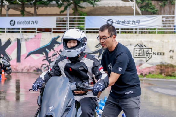 九号安驾学院行业首创安驾培训体系 携手交警部门共筑出行安全防线(图2)