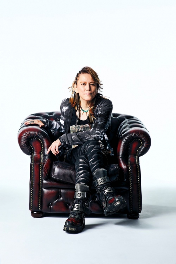 《圣斗士星矢》经典主题曲演唱者 NoB 因肾脏癌辞世(图1)