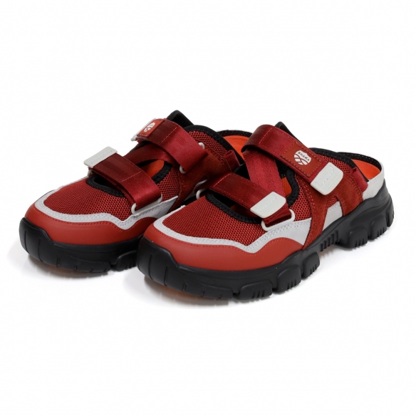 《新世纪福音战士》与SHAKA联名系列凉鞋即将推出(图4)