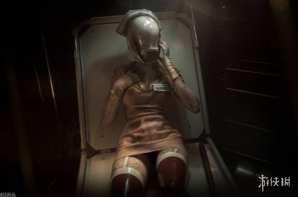 俄妹COS《合金装备5》静静：金色皮肤实太还原了！(图7)