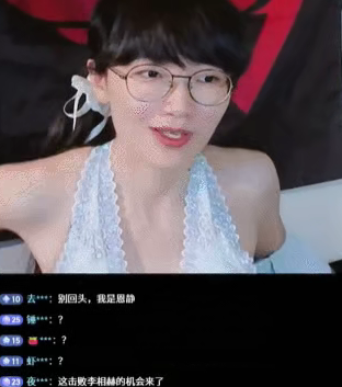 这辈子都想不到居然能在抖音上看到Faker穿黑丝跳舞...(图12)