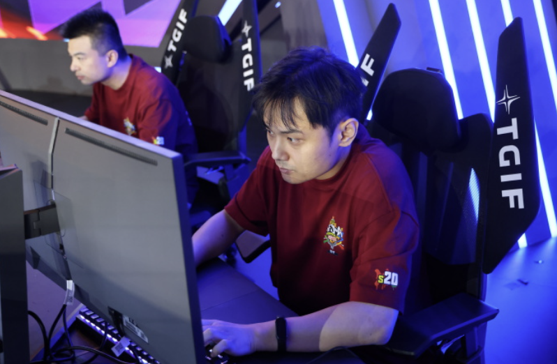 一命到底鏖战9小时    《街头篮球》铁壁阵营笑到最后