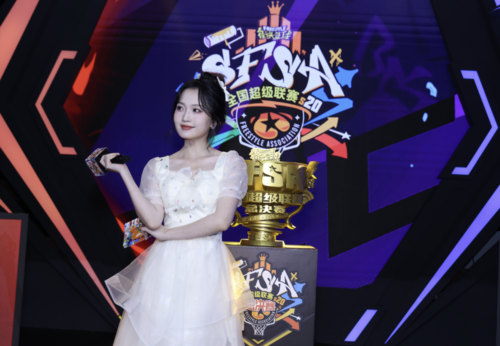 一命到底鏖战9小时    《街头篮球》铁壁阵营笑到最后