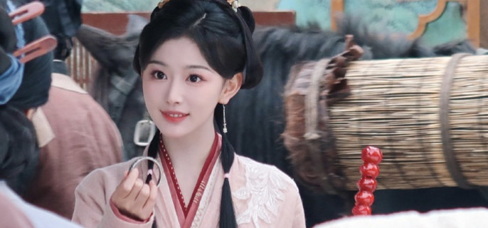 锦月如歌柳不忘与穆红锦是什么关系