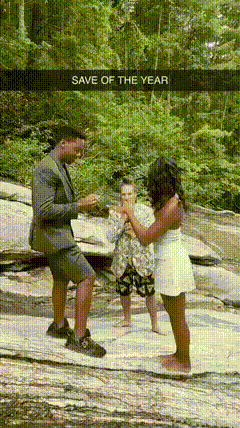 小姐姐泳衣是不是飞出去了 动图 怎么帮助男朋友高兴起来(图2)