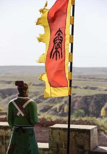 古人常用“麾下”指代部下，“麾”的本义是什么？