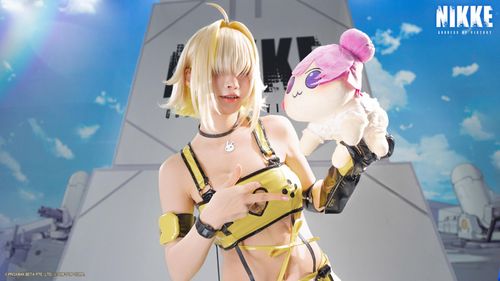 东京Comic Market《胜利女神 妮姬》展位泳装造型吸睛(图3)