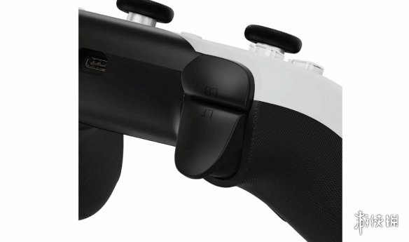 菀菀类卿？第三方Xbox手柄10月发售 外形酷似PS手柄(图4)