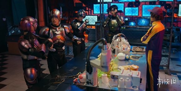 《开心超人》爆改真人剧，童年惨遭毒手(图12)