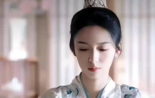 锦月如歌肖珏为什么是月亮