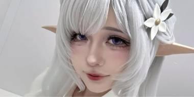 C106本子作者承诺女主永不脱丝袜！还找美少女Coser摆摊帮卖本~