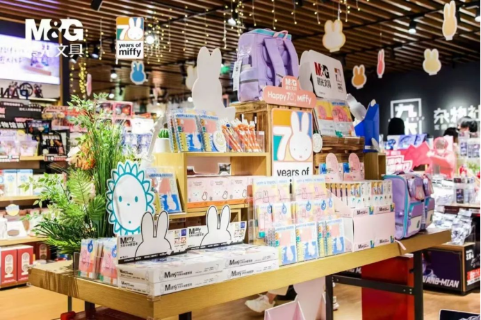 晨光文具国漫嘉年华登陆上海书展：热血IP点燃Z世代文化自信