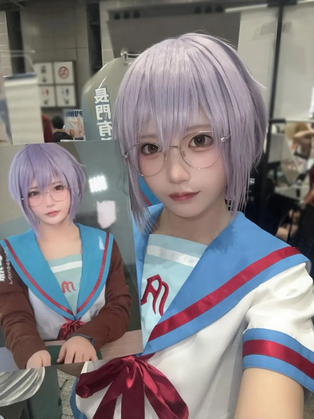 C106本子作者承诺女主永不脱丝袜！还找美少女Coser摆摊帮卖本~(图30)