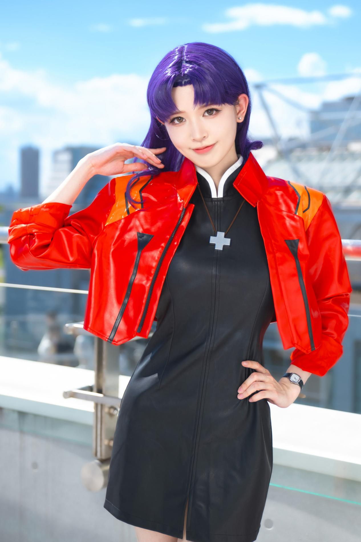 C106本子作者承诺女主永不脱丝袜！还找美少女Coser摆摊帮卖本~(图25)