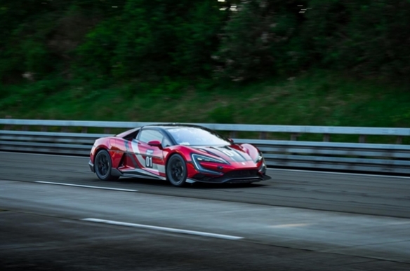 堪称贴地飞行：仰望U9打破全球电车极速纪录时速472！(图2)