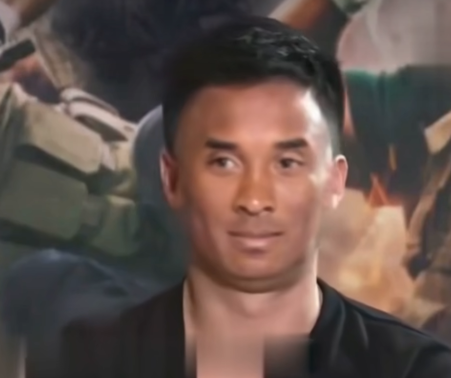 坦克到底有没有后视镜？吴京咋又成了抽象顶流。(图7)