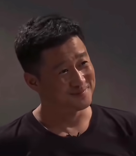 坦克到底有没有后视镜？吴京咋又成了抽象顶流。(图12)