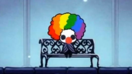 游戏还没出，这个小玩意就因求吻被扇先火了(图1)