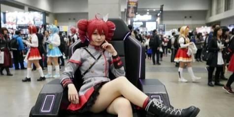 丝袜效果拔群！AI已经能生成难以分辨的手办图和cos照了