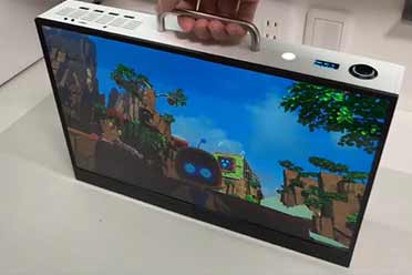 牛人打造便携版PS5：自带屏幕+内置电池！竟还很轻便