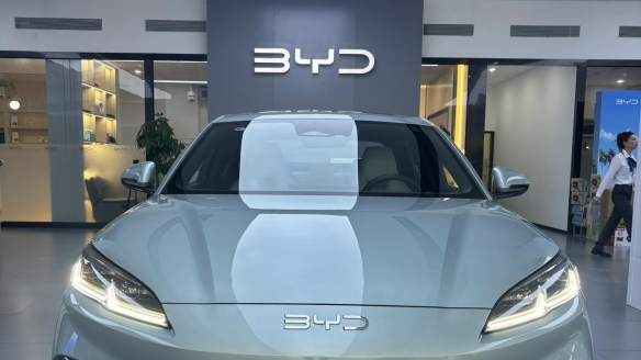 比亚迪发布2025年8月销量数据：单月销售37.36万辆(图3)