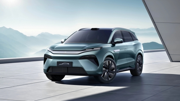 比亚迪发布2025年8月销量数据：单月销售37.36万辆(图4)