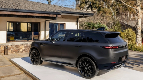 165万路虎揽胜提车当日瘫痪！车主维权要求退换车(图1)