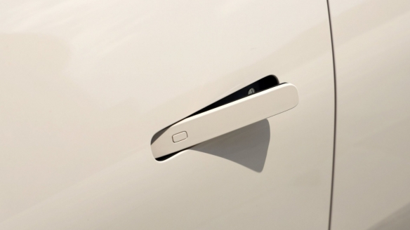 监管部门拟禁止采用全隐藏式门把手！或设一年过渡期(图4)