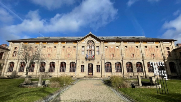 三件中国稀世珍宝在法国遭窃 损失金额高达数百万欧元(图1)